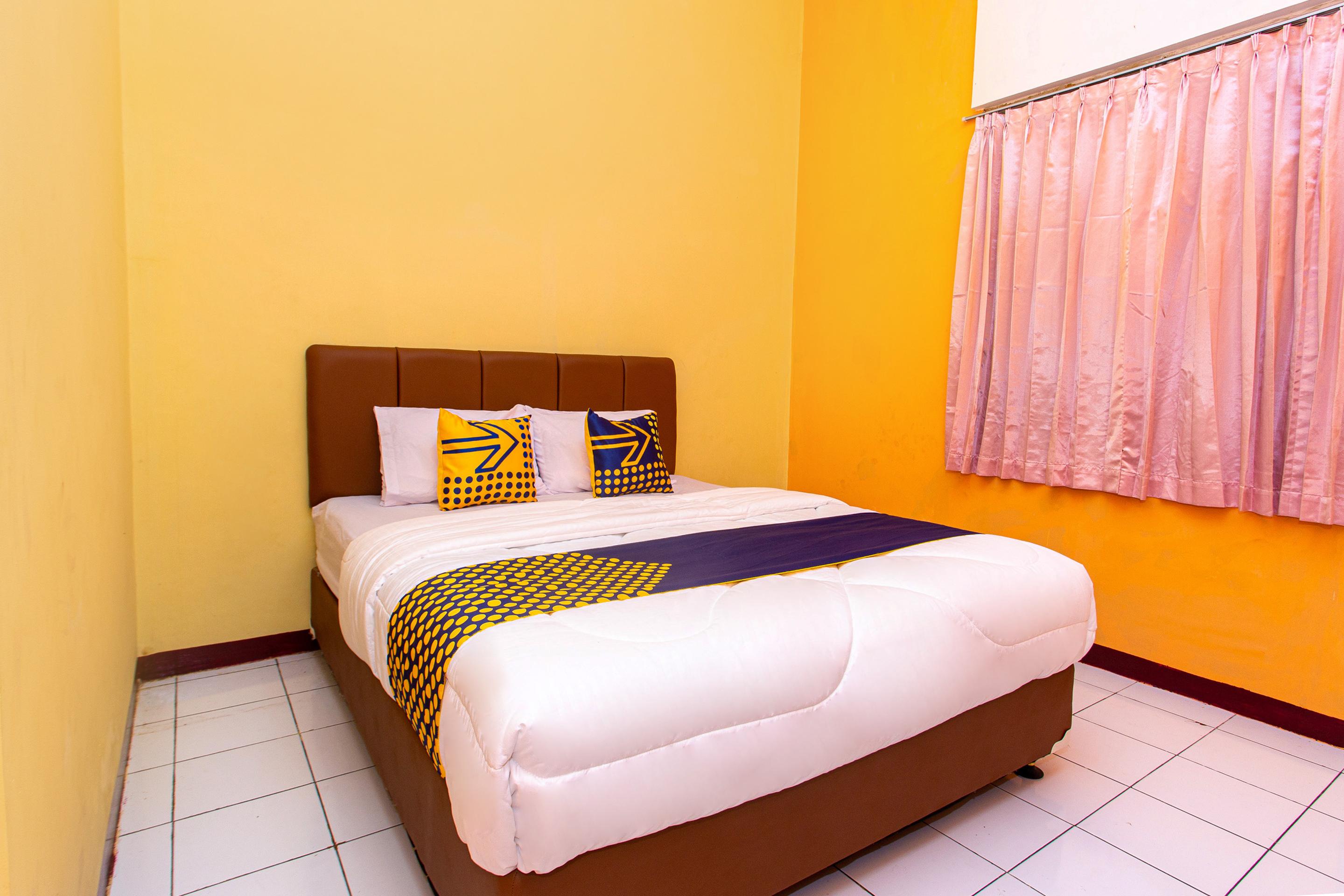 Spot On 2697 Homy House Hotel Semarang Buitenkant foto