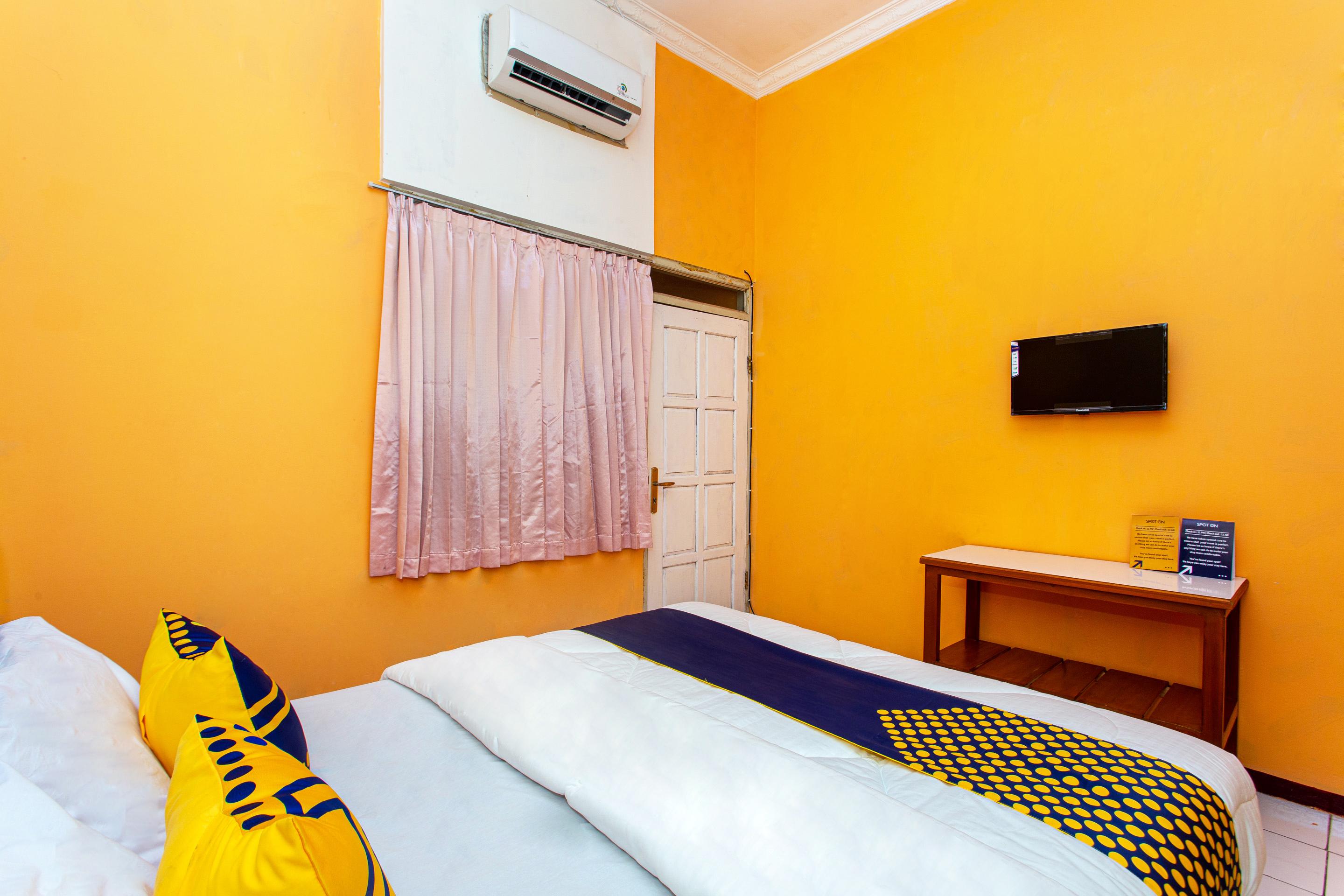 Spot On 2697 Homy House Hotel Semarang Buitenkant foto