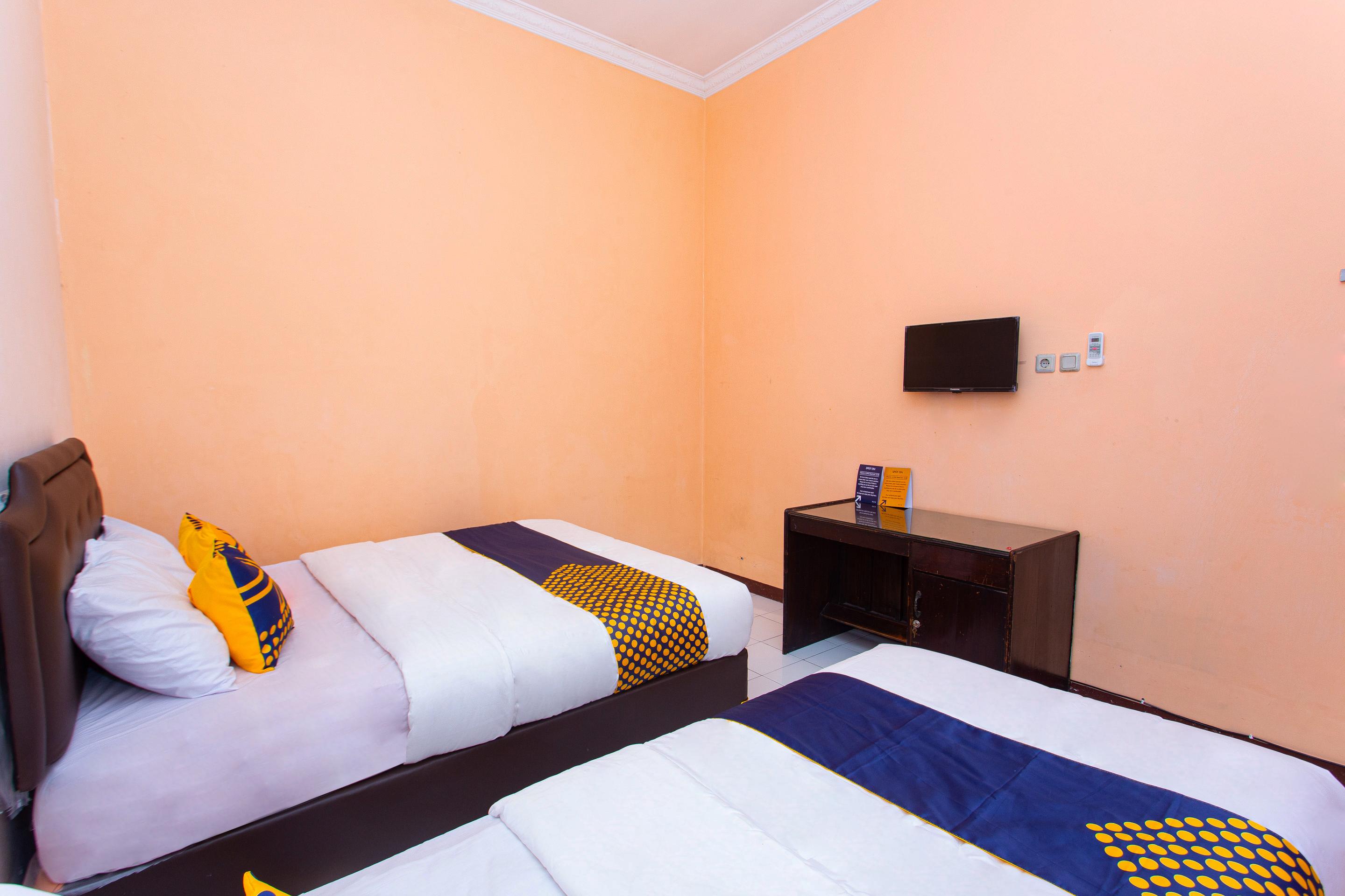 Spot On 2697 Homy House Hotel Semarang Buitenkant foto