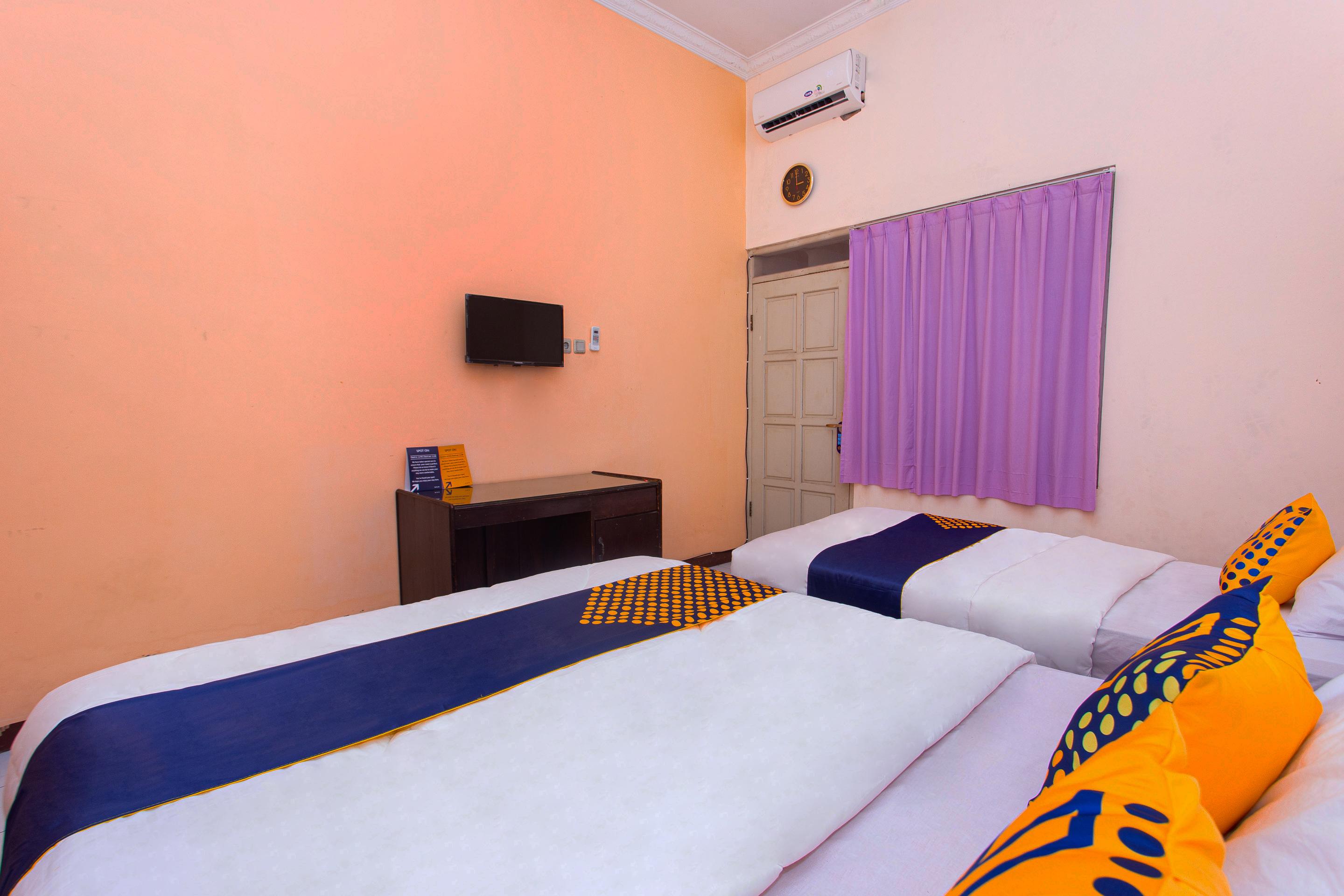 Spot On 2697 Homy House Hotel Semarang Buitenkant foto